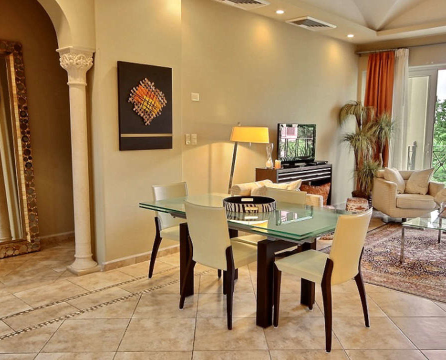 Vacation rental in Tamarindo Diria 403 with beautiful living room.